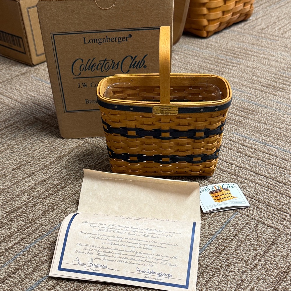 Longaberger Collectors Club J. W. Collection Miniature Bread and Milk Basket.